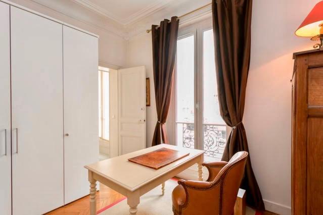 Charming Bedroom Paris Eksteriør bilde