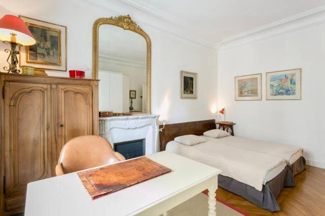 Charming Bedroom Paris Eksteriør bilde